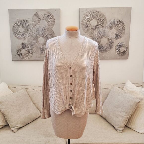 Socialite | Thermal Button Front Shirt - size Small in Oatmeal - Picture 2 of 11